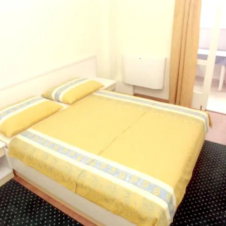 Lägenhet 2 Bedrooms Appartement At Supetar 200 M Away From The Beach With Sea View Furnished Terrace And Wifi Supetar