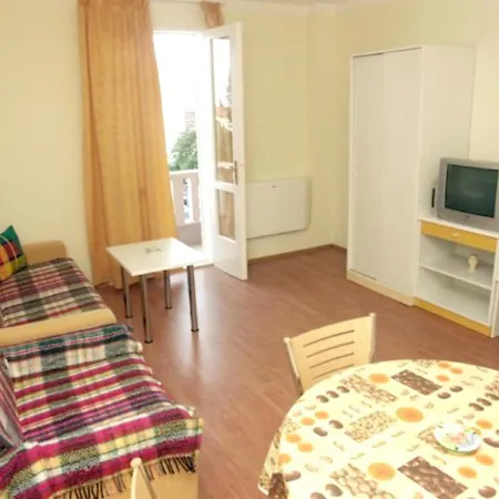 2 Bedrooms Appartement At Supetar 200 M Away From The Beach With Sea View Furnished Terrace And Wifi *