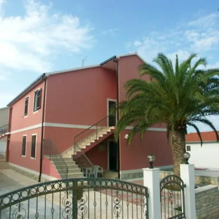 Lägenhet 2 Bedrooms Appartement At Supetar 200 M Away From The Beach With Sea View Furnished Terrace And Wifi Supetar